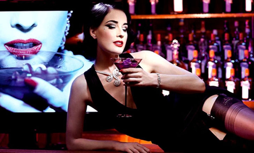 From the saleswoman of underwear to the Queen of burlesque: the story of Dita von Teese From the saleswoman of underwear to the Queen of burlesque: the story of Dita von Teese