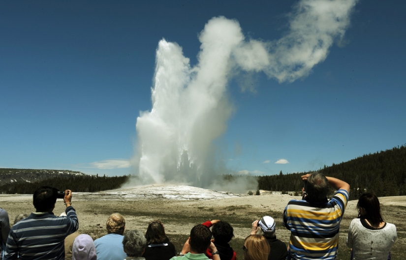 Géiseres, bisontes y otros lugares de interés de Yellowstone Géiseres, bisontes y otros lugares de interés de Yellowstone