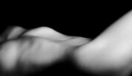 Gentle eroticism from photographer Robert Farber