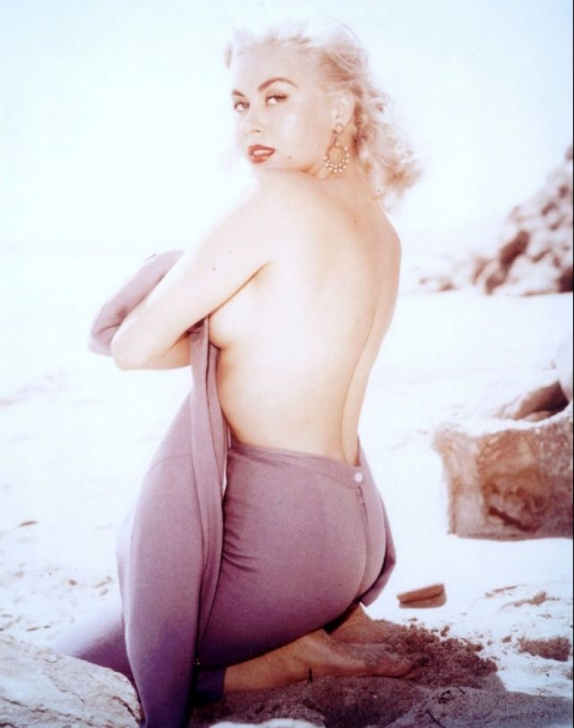 Gentlemen prefer blondes: 17 star beauties from the 50s, for whom our grandfathers could pine