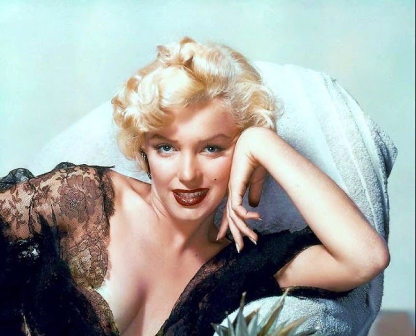 Gentlemen prefer blondes: 17 star beauties from the 50s, for whom our grandfathers could pine