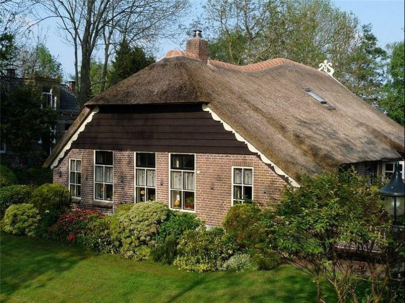 Giethoorn: el increíble pueblo holandés, donde no hay carreteras