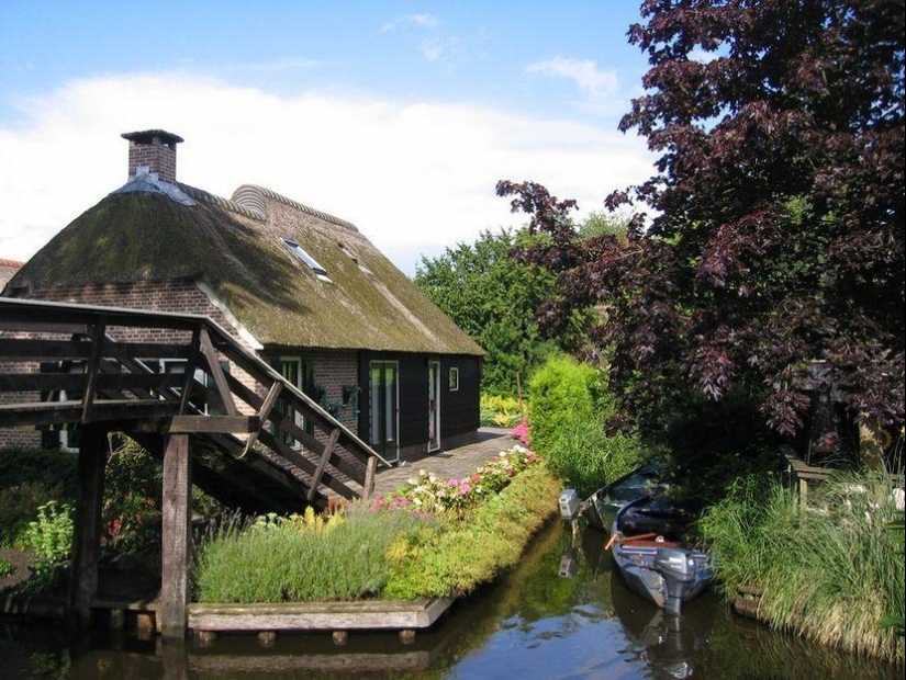Giethoorn: el increíble pueblo holandés, donde no hay carreteras