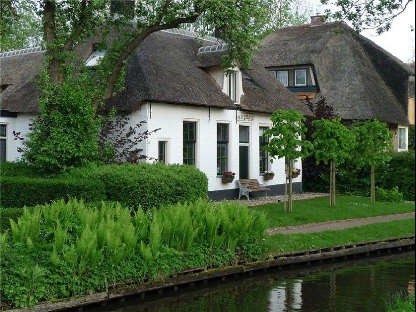 Giethoorn: el increíble pueblo holandés, donde no hay carreteras