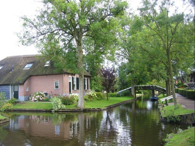 Giethoorn: the amazing Dutch village where there are no roads Giethoorn: the amazing Dutch village where there are no roads