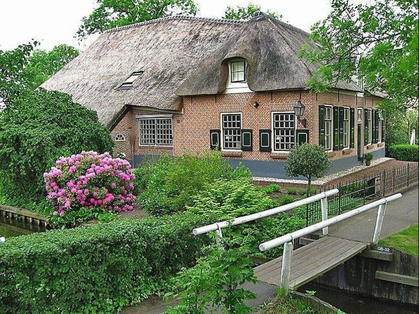 Giethoorn: the amazing Dutch village where there are no roads Giethoorn: the amazing Dutch village where there are no roads