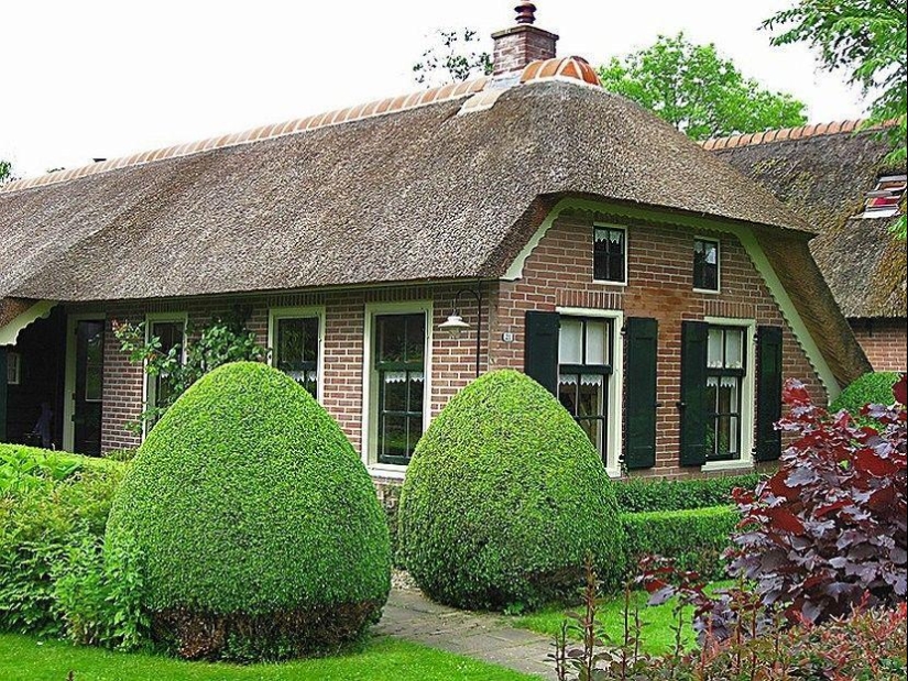 Giethoorn: the amazing Dutch village where there are no roads Giethoorn: the amazing Dutch village where there are no roads