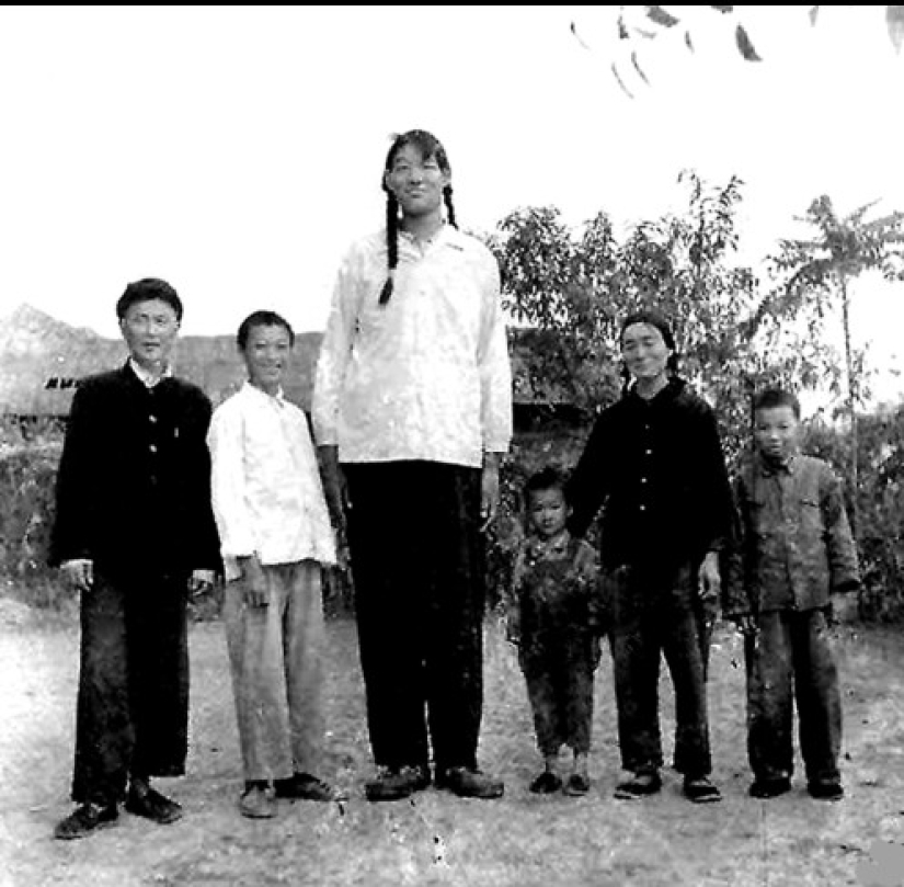 "Gigantes en faldas" : 20 mujeres más altas del planeta "Gigantes en faldas" : 20 mujeres más altas del planeta