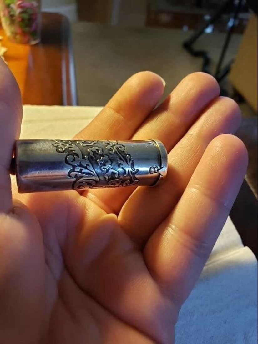 Gingham napkin and 22 more things whose meaning explained the collective mind