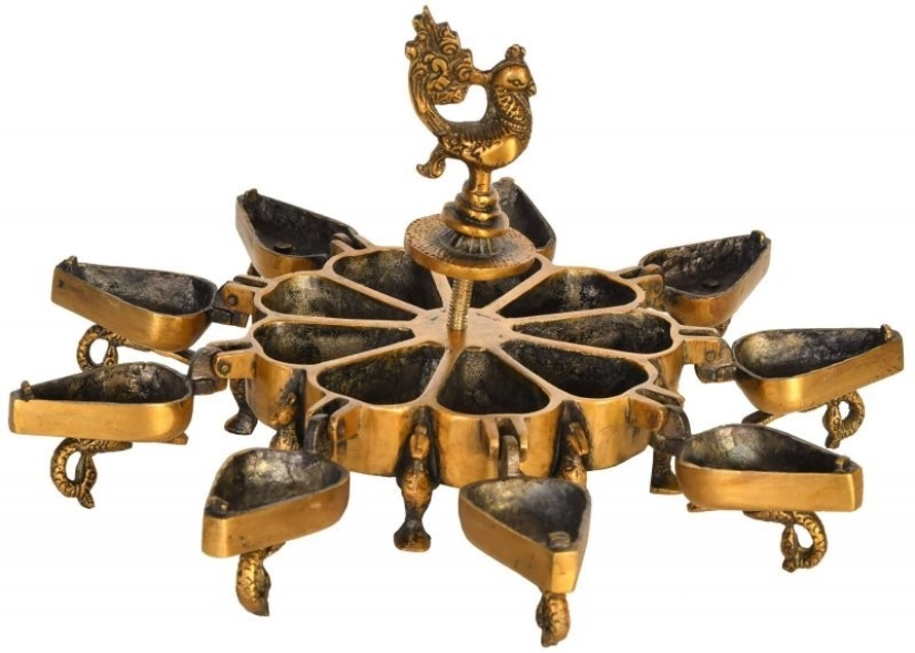 Gingham napkin and 22 more things whose meaning explained the collective mind