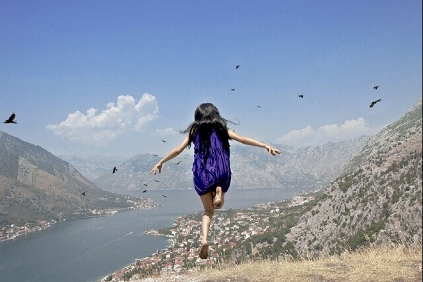 Girl on the Edge: Ahn Jung's Dizzying Self-Portraits