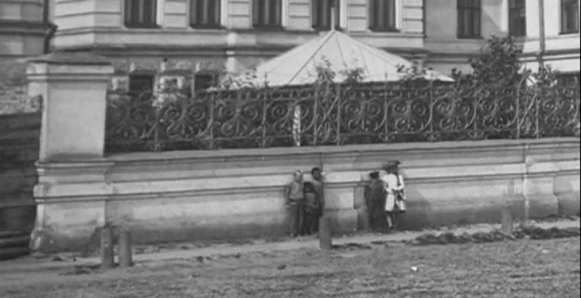 "Girl phantom" from Krasnoyarsk: the mystery of the photos taken 100 years ago "Girl phantom" from Krasnoyarsk: the mystery of the photos taken 100 years ago