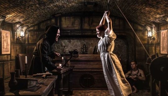 Girlfriend, kitty, knowledge of foreign languages: in the middle Ages, the modern woman could burn