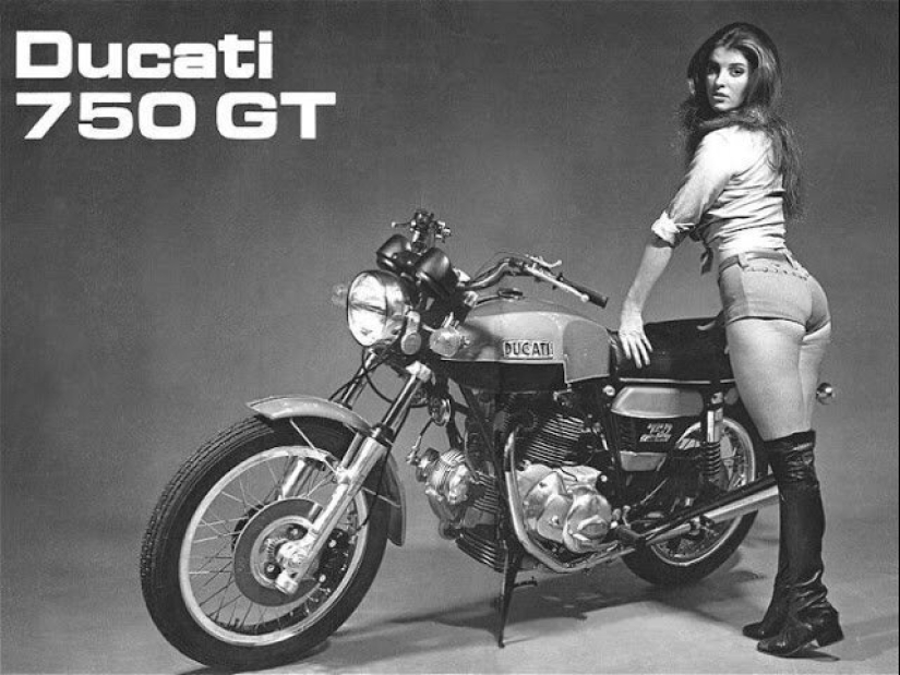 Girls and motorcycles — 20 wonderful retro pictures