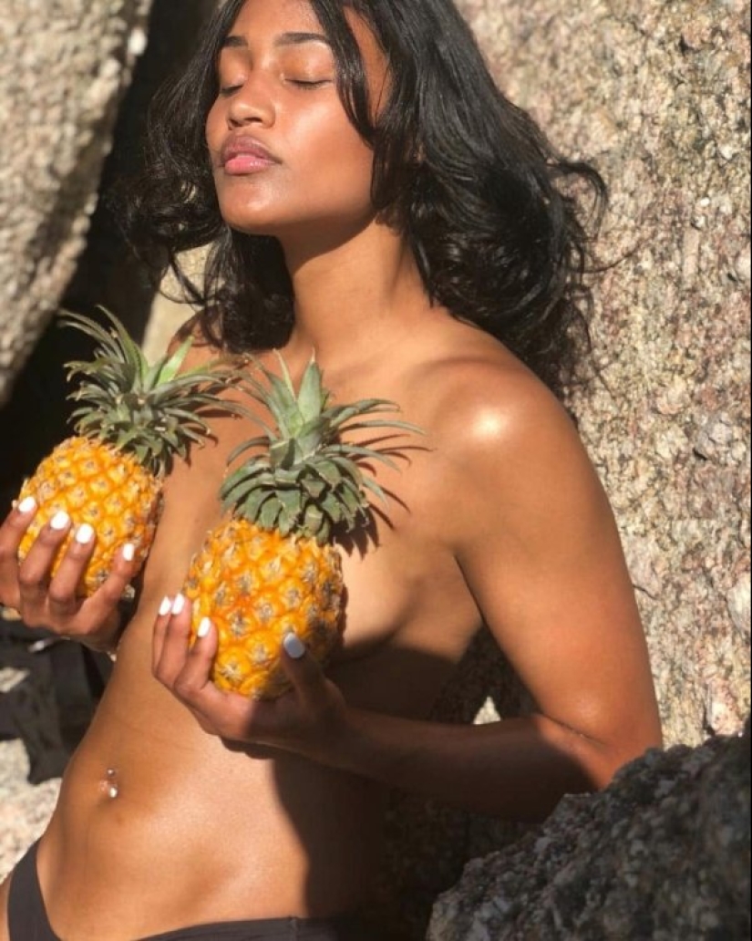 Girls and pineapples: 20+ hot pictures, from which will flow salivating