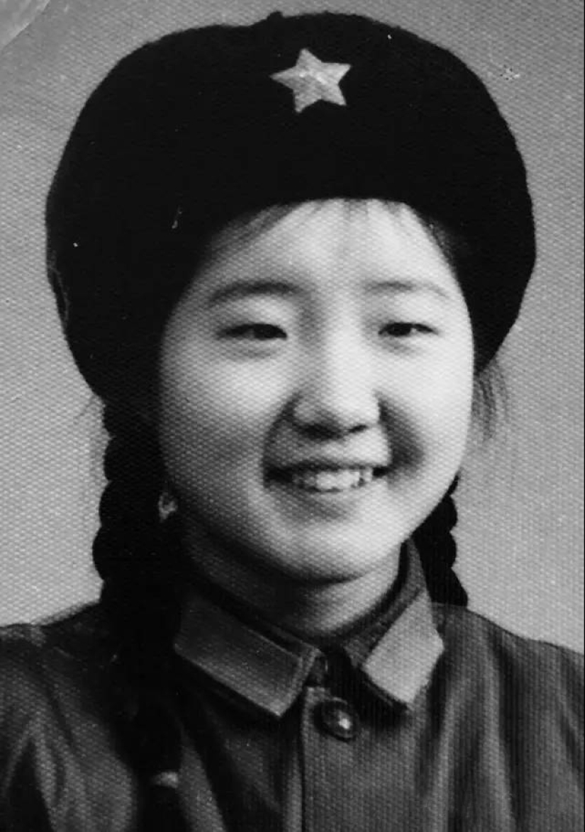 Girls in the army: sexual painting of Hu Ming Girls in the army: sexual painting of Hu Ming