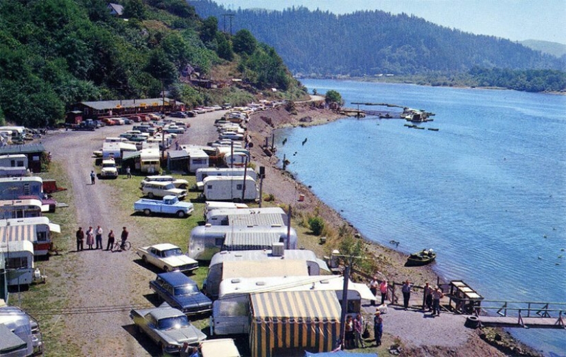 Golden time on wheels: American trailer parks in 50-ies and 60-ies