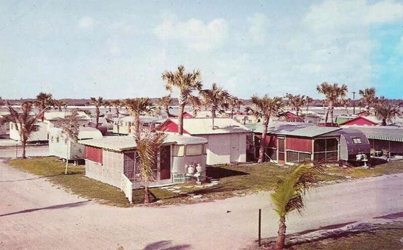 Golden time on wheels: American trailer parks in 50-ies and 60-ies