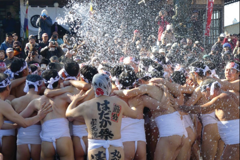 Hadaka matsuri – a celebration of naked men in Japan Hadaka matsuri – a celebration of naked men in Japan