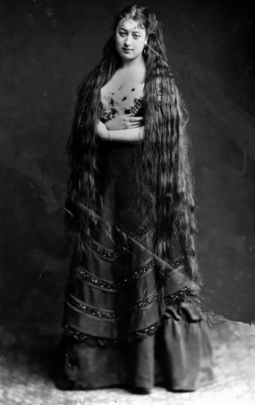 Hair lifetime: beauties of the Victorian era, which never had a haircut Hair lifetime: beauties of the Victorian era, which never had a haircut