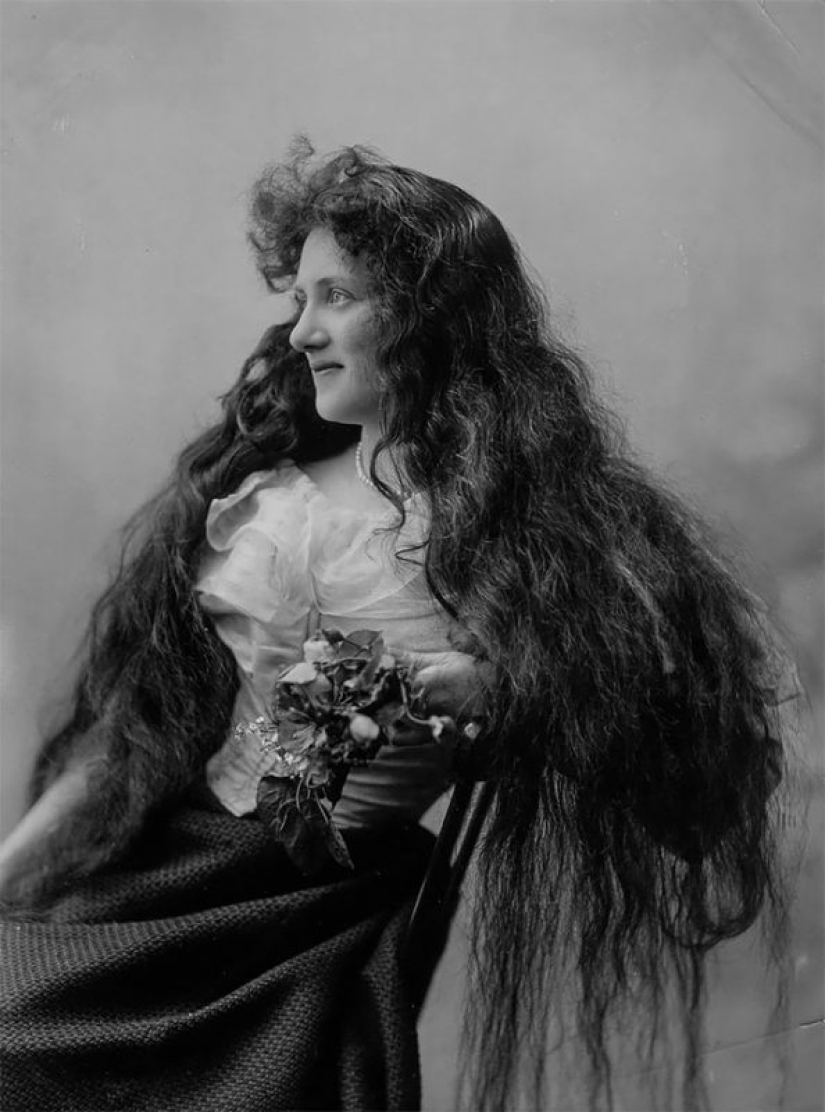 Hair lifetime: beauties of the Victorian era, which never had a haircut Hair lifetime: beauties of the Victorian era, which never had a haircut