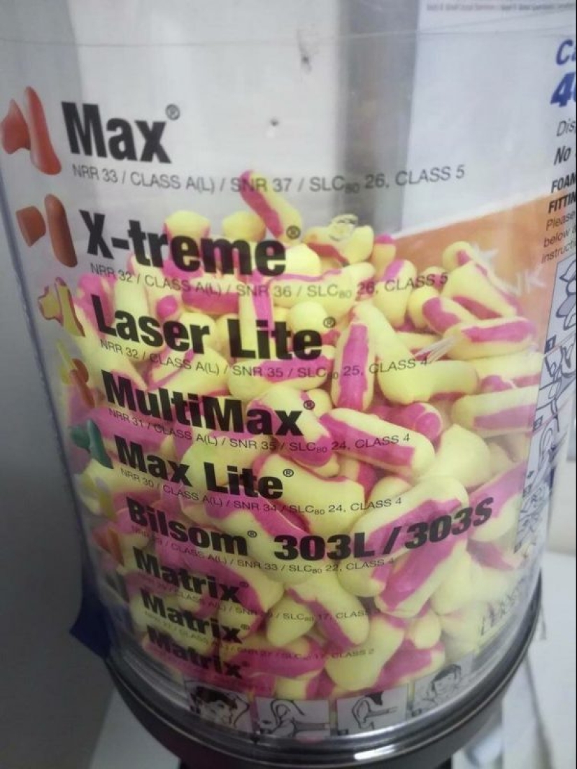 Hanging pear you cannot eat it: 25 inedible items that look too appetizing