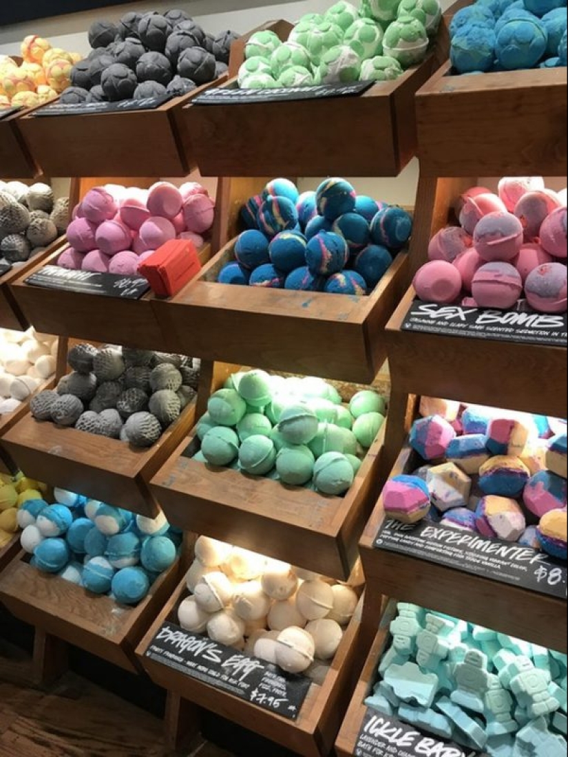 Hanging pear you cannot eat it: 25 inedible items that look too appetizing