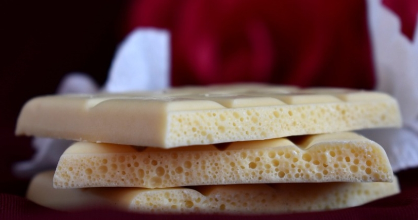 Hay chocolate en el chocolate blanco