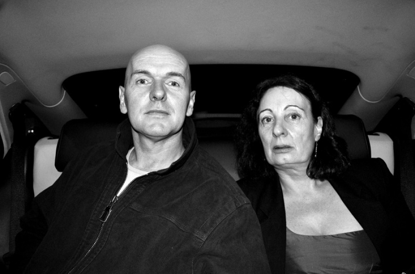 He sees the taxi driver? He sees the taxi driver?