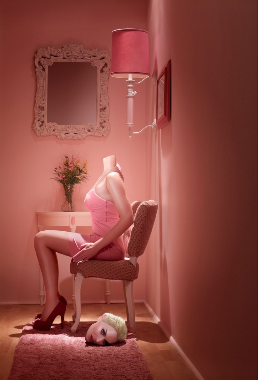 Hell in a Dollhouse: Ken doesn't like Barbie Hell in a Dollhouse: Ken doesn't like Barbie