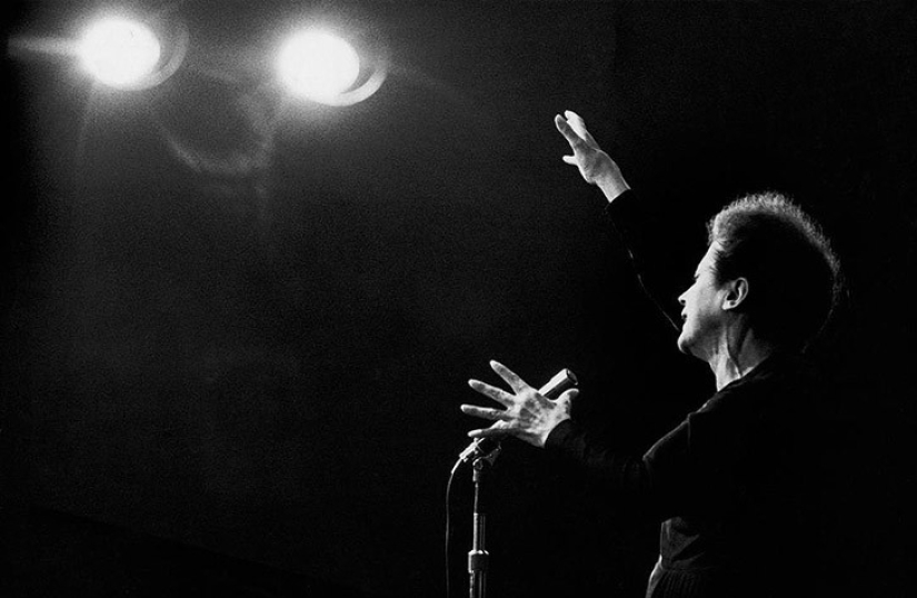 "Her life is so sad that the story about her seems implausible": the great tragedy of Edith Piaf