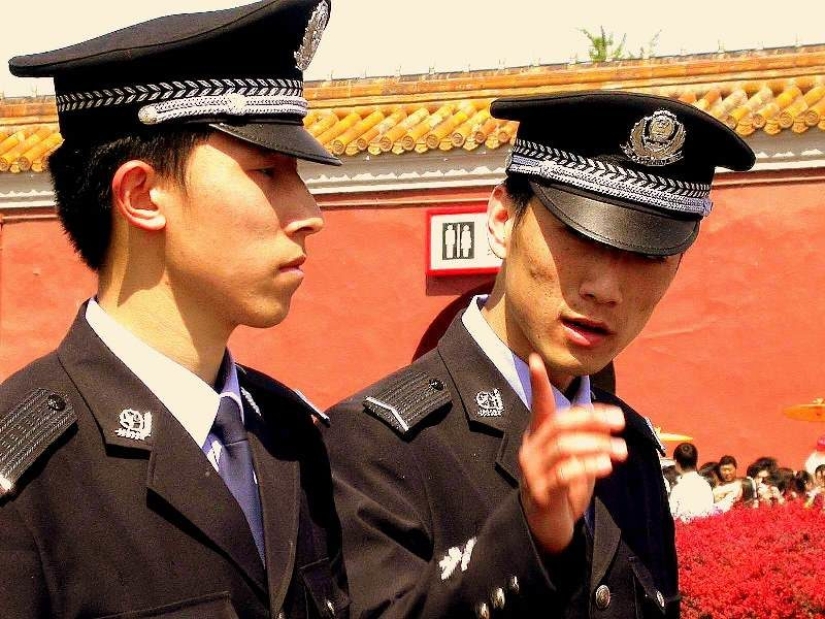Hip-hop, time travel and other strange prohibitions in China related to the course of the party Hip-hop, time travel and other strange prohibitions in China related to the course of the party
