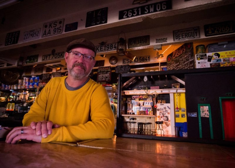 Honey, I shrunk the beer: American miniature makes an exact copy of bars