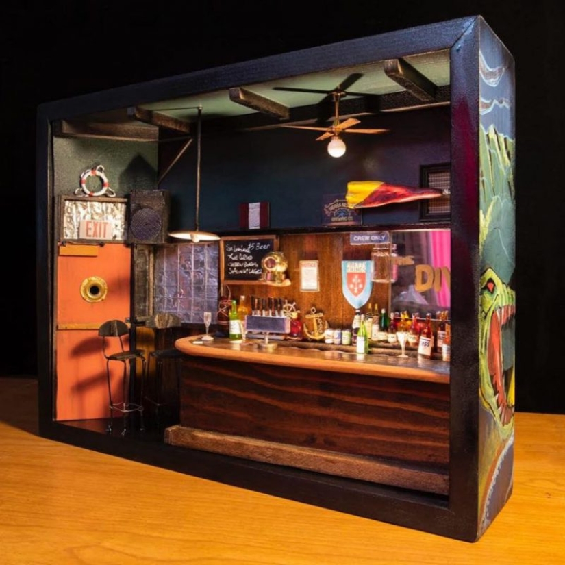 Honey, I shrunk the beer: American miniature makes an exact copy of bars