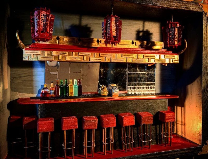 Honey, I shrunk the beer: American miniature makes an exact copy of bars