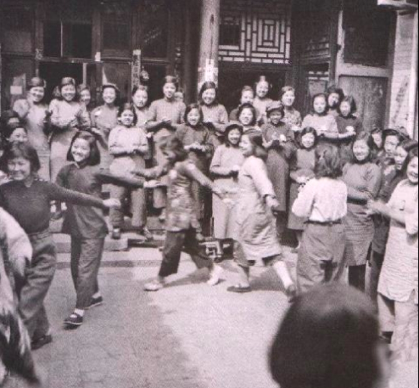 How 70 years ago in China they fought against prostitution