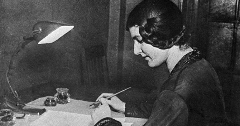 How a noblewoman and decadent Larisa Reisner became a sex symbol of the October Revolution