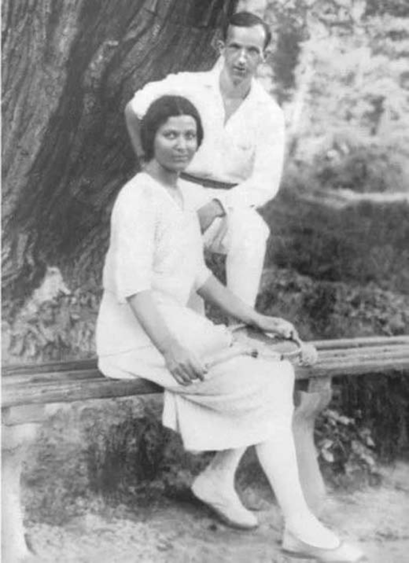 How a noblewoman and decadent Larisa Reisner became a sex symbol of the October Revolution