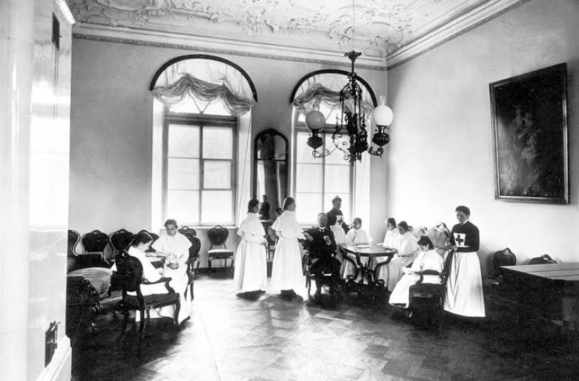 How did the young ladies from the institutes of noble maidens really live