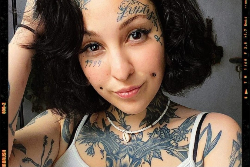 How do dimples appear on cheeks, and can they be made or removed How do dimples appear on cheeks, and can they be made or removed