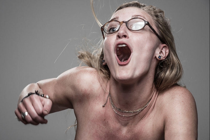 How do people react to being hit with a stun gun How do people react to being hit with a stun gun