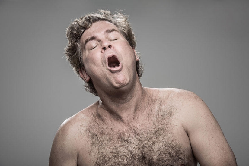 How do people react to being hit with a stun gun How do people react to being hit with a stun gun