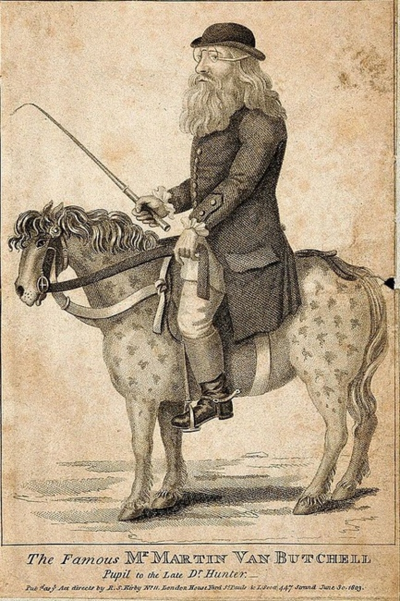 How Eccentric Dentist Martin Van Batchell Lived With His Wife's Mummy