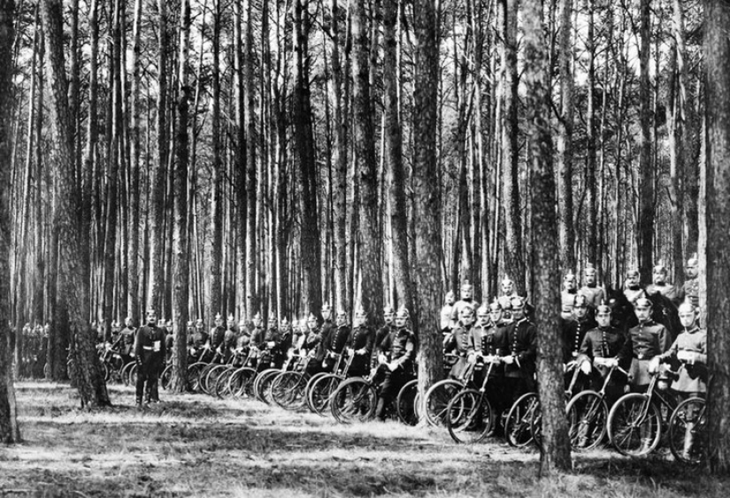 How Hollywood Star Charlize Theron's Ancestor Came Up with Bicycle Troops How Hollywood Star Charlize Theron's Ancestor Came Up with Bicycle Troops