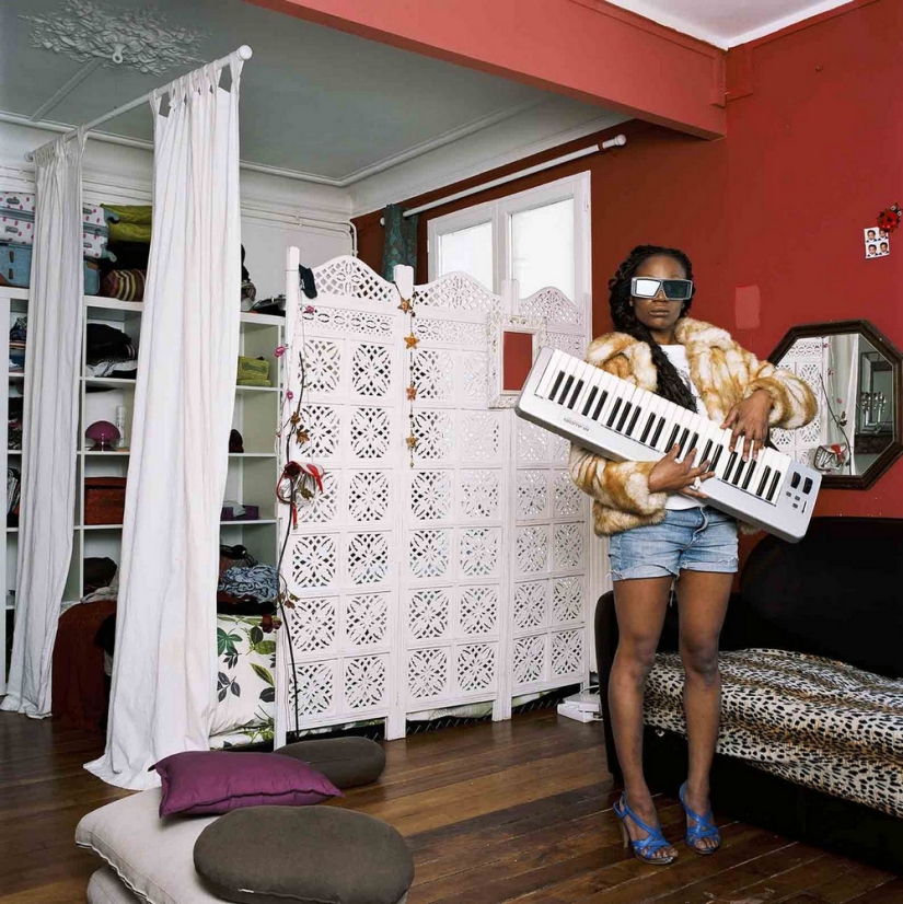 How modern residents of Paris live:" 75 Parisians " by Baudouin How modern residents of Paris live:" 75 Parisians " by Baudouin