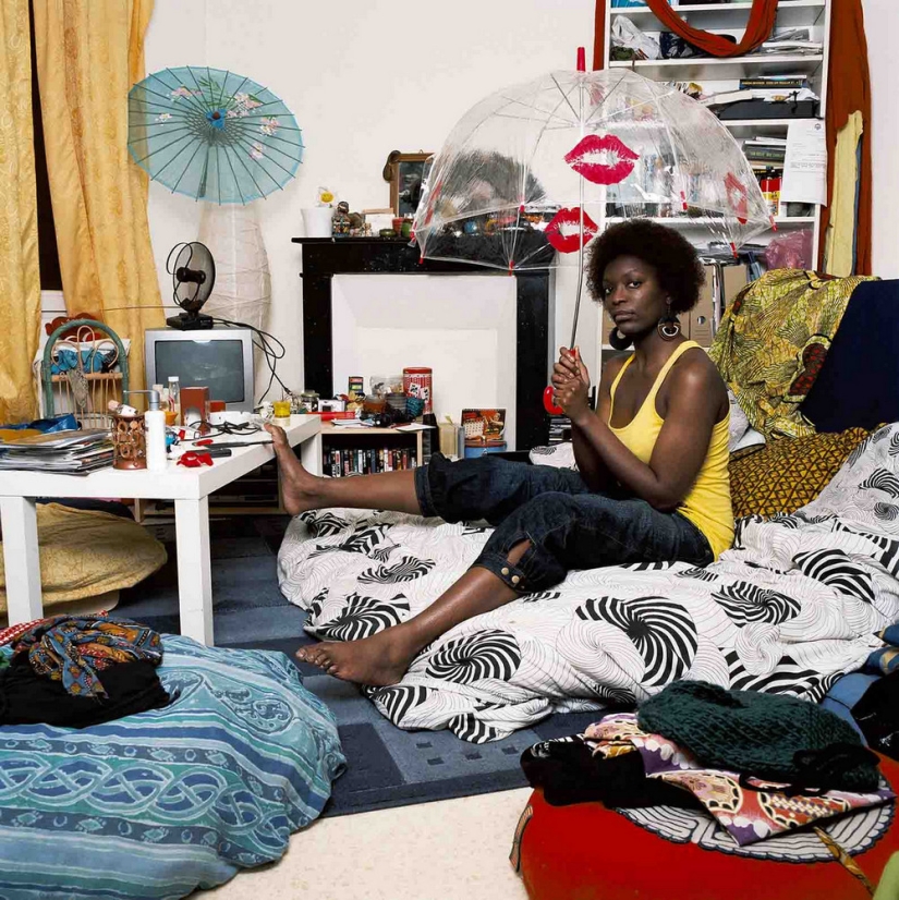 How modern residents of Paris live:" 75 Parisians " by Baudouin How modern residents of Paris live:" 75 Parisians " by Baudouin