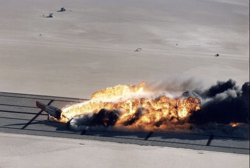 How NASA Blew up a Boeing to Study a Plane Crash from the Outside and Inside How NASA Blew up a Boeing to Study a Plane Crash from the Outside and Inside