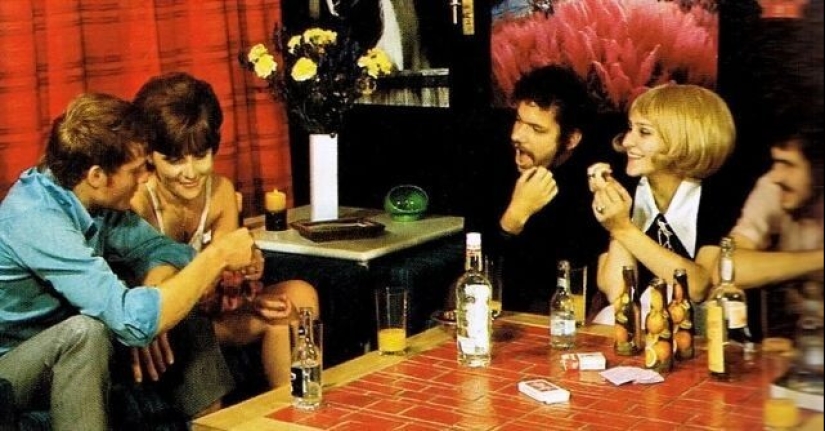 How they lit up at parties in the 1970s How they lit up at parties in the 1970s