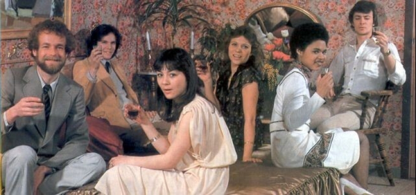 How they lit up at parties in the 1970s How they lit up at parties in the 1970s