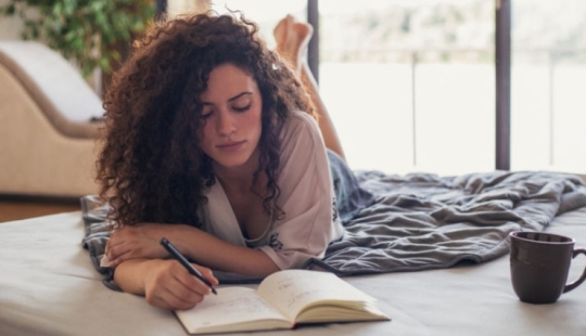 How to Get Over a Breakup with a Loved One Using a Notebook How to Get Over a Breakup with a Loved One Using a Notebook